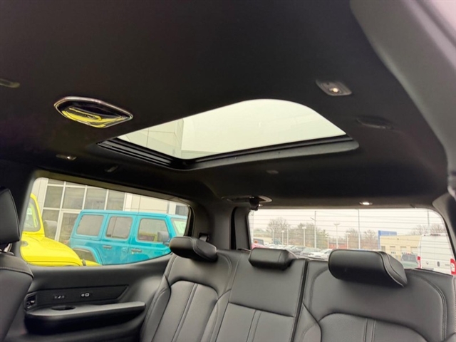 2026 Jeep Grand Wagoneer:26-076