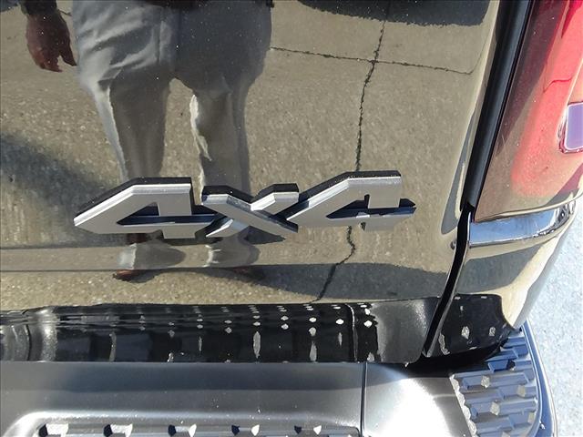 2025 RAM 1500 Laramie:C7070