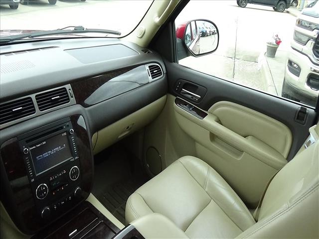 2014 GMC Yukon Denali:C6902A