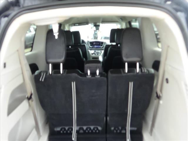 2024 Chrysler Pacifica Touring L:C7068