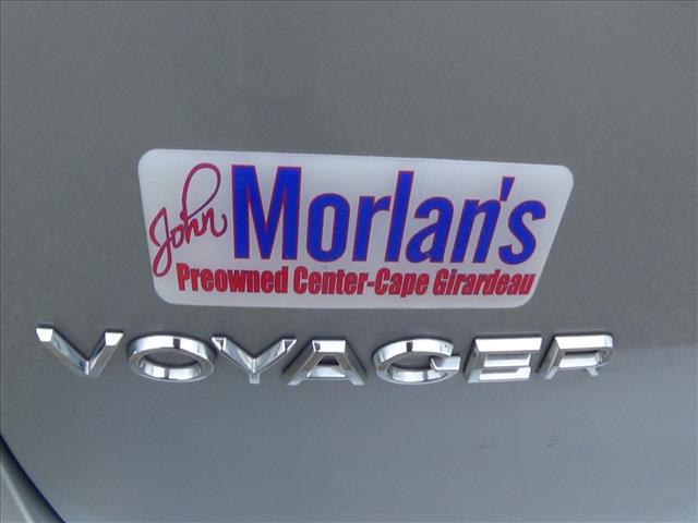 2023 Chrysler Voyager LX:C6853