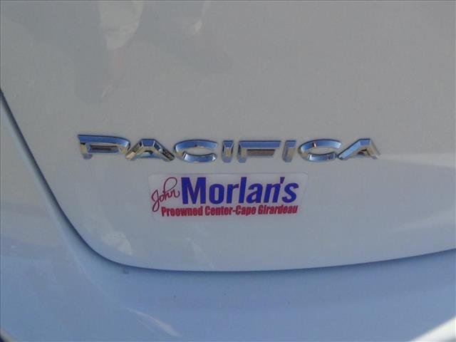 2024 Chrysler Pacifica Limited:C6908