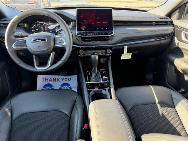 2026 Jeep Compass Latitude:26-015