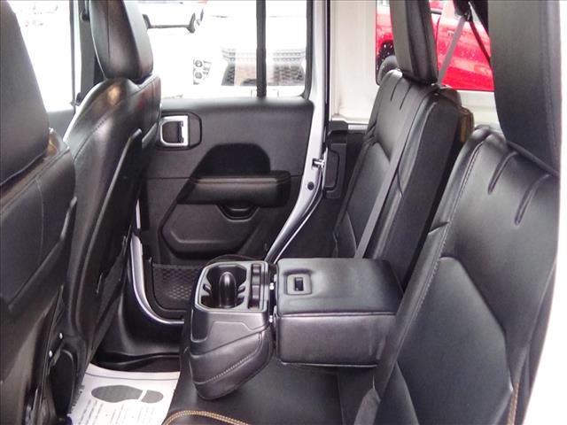 2024 Jeep Wrangler Sahara:C6752