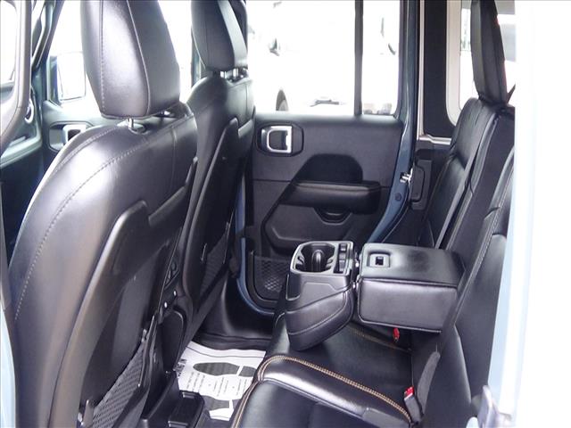 2024 Jeep Wrangler Sahara:C6909