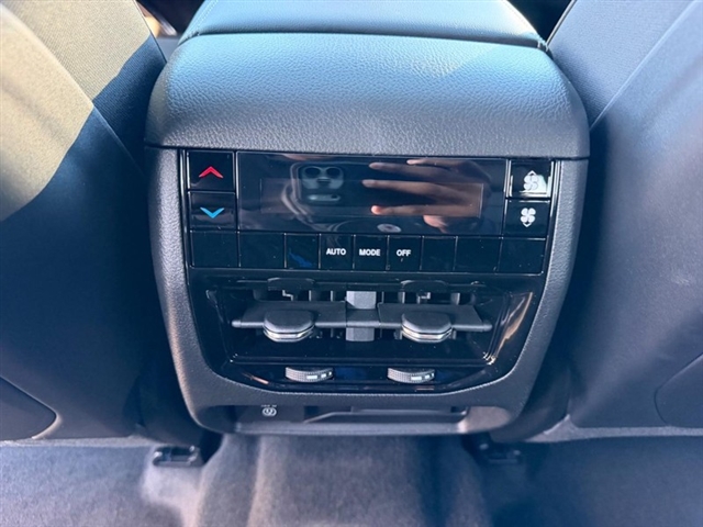 2027 Jeep Grand Cherokee L Altitude:27-030