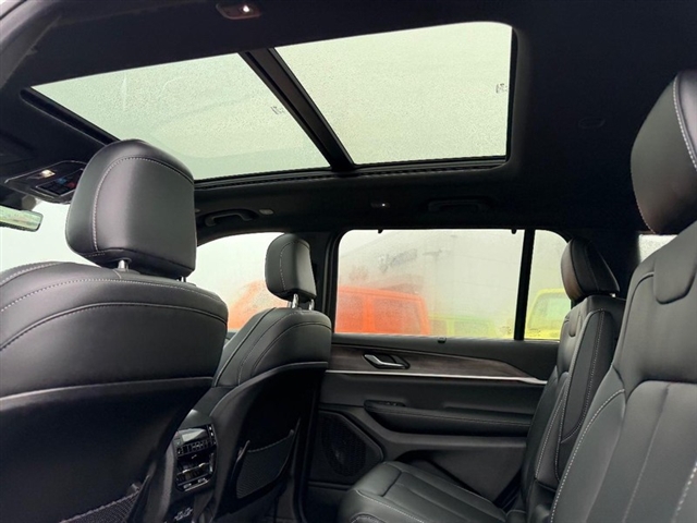 2025 Jeep Grand Cherokee L Limited:25-246