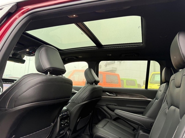 2025 Jeep Grand Cherokee L Limited:25-249