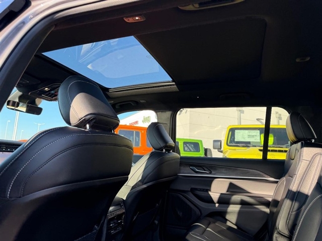 2025 Jeep Grand Cherokee L Limited:25-232