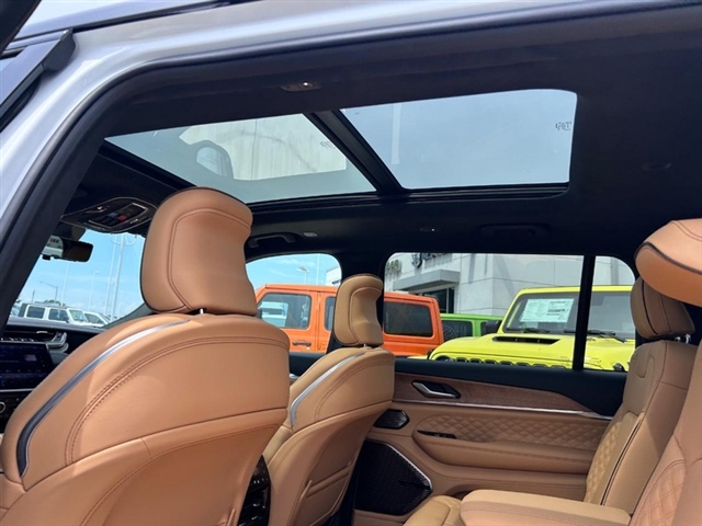 2025 Jeep Grand Cherokee L Summit Reserve