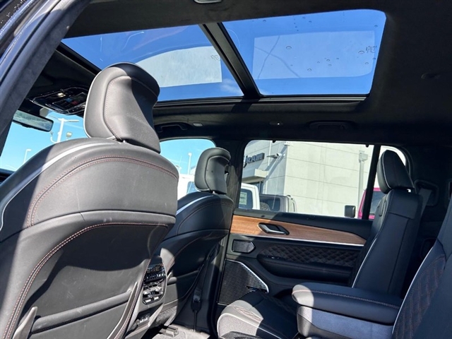 2024 Jeep Grand Cherokee L Summit Reserve