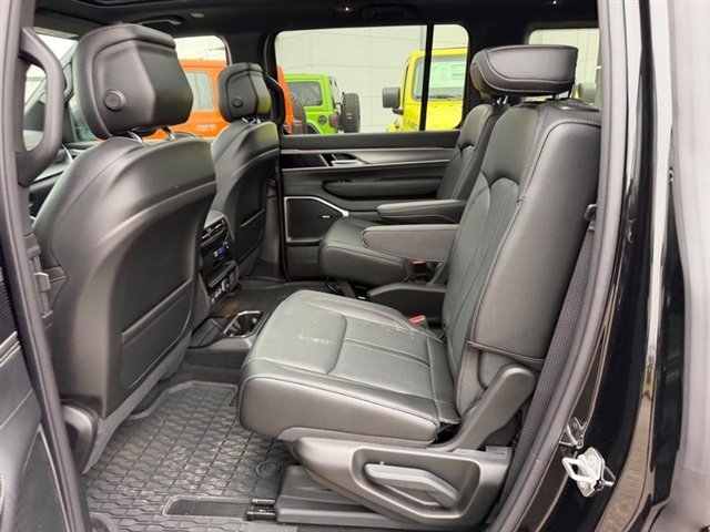 2026 Jeep Grand Wagoneer:26-076