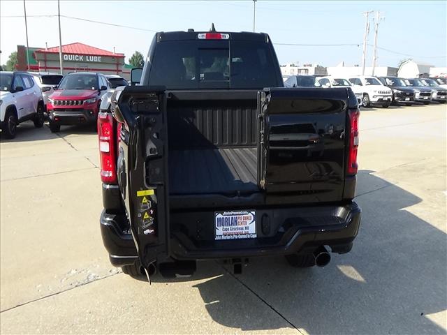2025 RAM 1500 Laramie:C7070