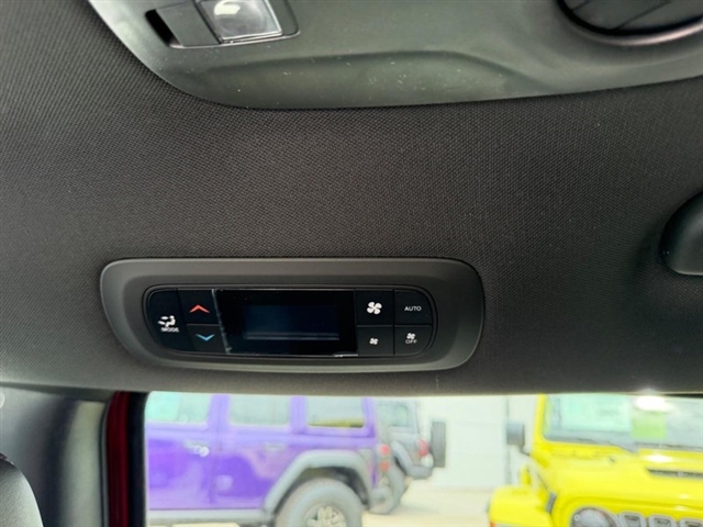 2027 Chrysler Pacifica Select:27-001