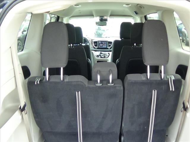 2023 Chrysler Voyager LX:C6861