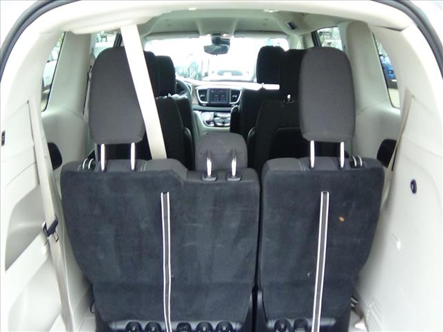 2023 Chrysler Voyager LX:C6853