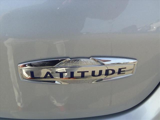 2025 Jeep Compass Latitude:C6869