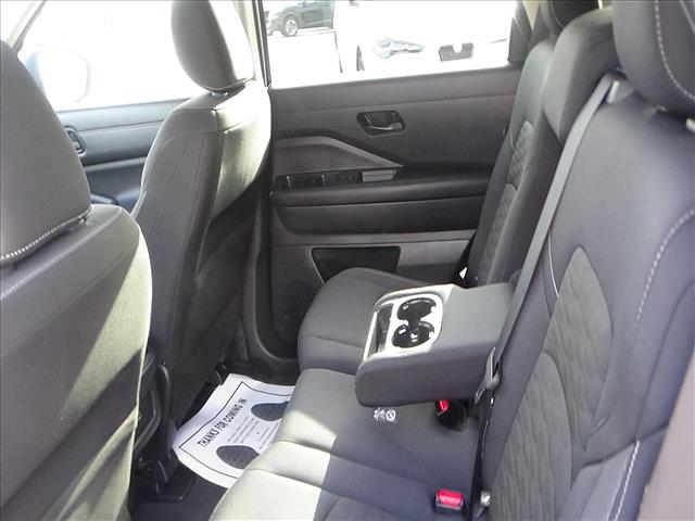 2025 Nissan Pathfinder SV:C7074