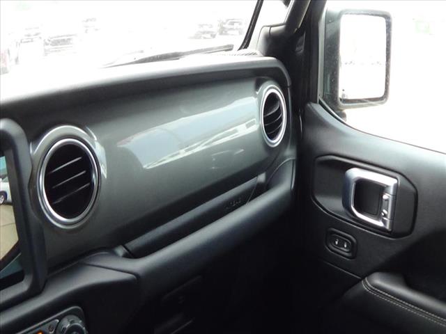 Photo of 2023 Jeep Wrangler Sahara in Cape Girardeau, MO - 12,  2023 Jeep Wrangler Sahara:C6564