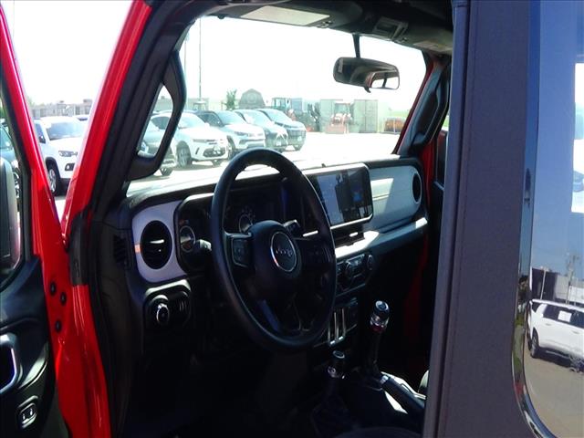 2025 Jeep Wrangler Sport:C6871