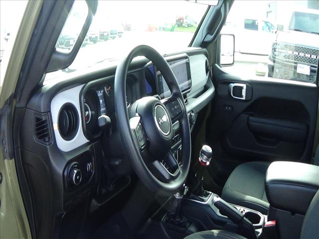 2025 Jeep Wrangler Sport:C6872