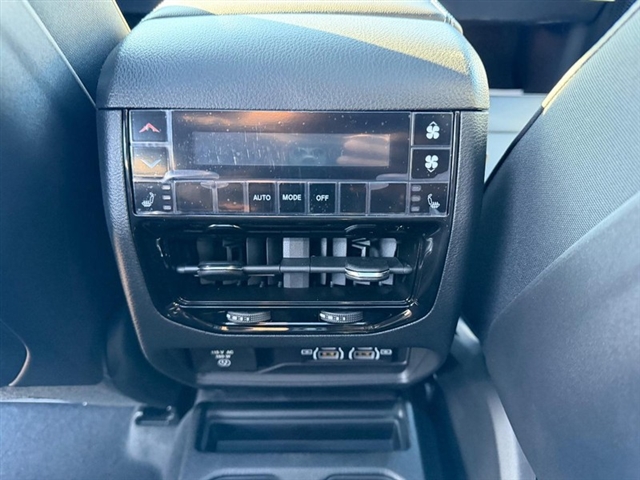 2025 Jeep Grand Cherokee L Limited:25-238