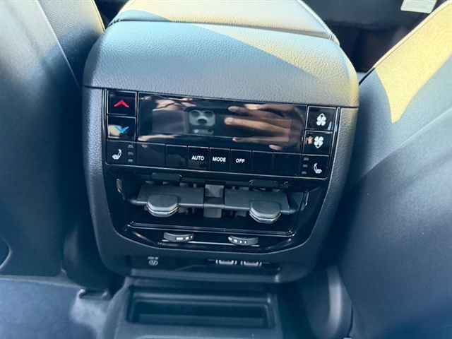 2025 Jeep Grand Cherokee L Limited:25-240