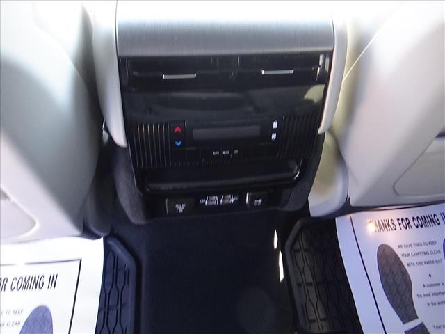 2025 Jeep Wagoneer L Base:C7123