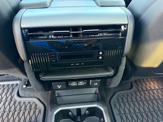 2026 Jeep Grand Wagoneer Upland:26-220