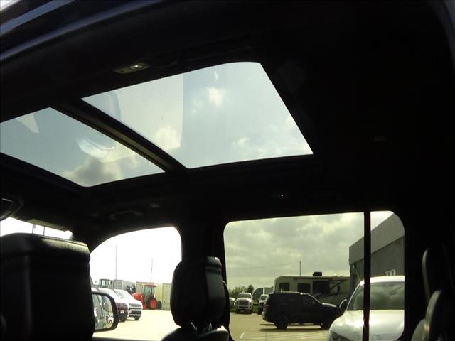 2024 Jeep Wagoneer Base:C6877