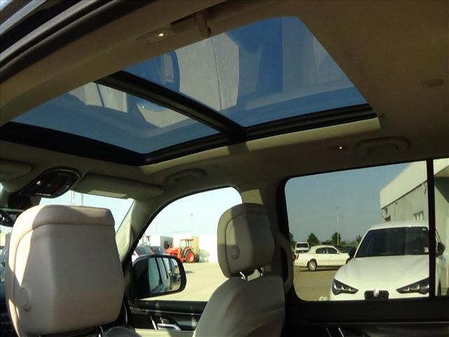 2025 Jeep Wagoneer Base:C6978