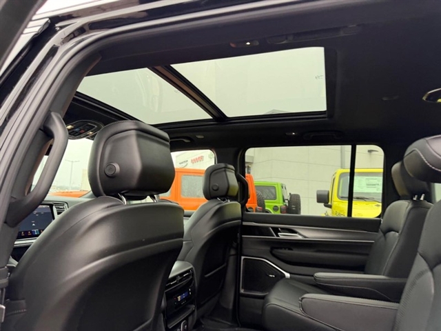 2026 Jeep Grand Wagoneer:26-076