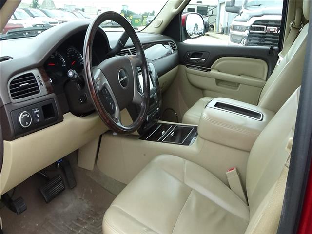 2014 GMC Yukon Denali:C6902A
