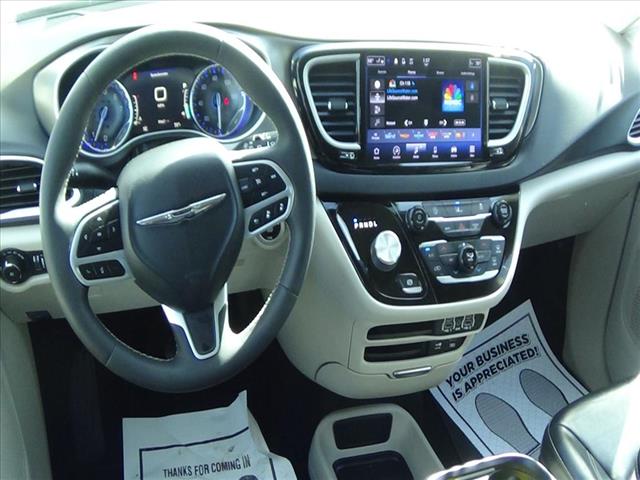 2024 Chrysler Voyager LX:C6451