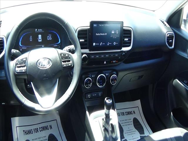 2025 Hyundai VENUE SEL:C6968