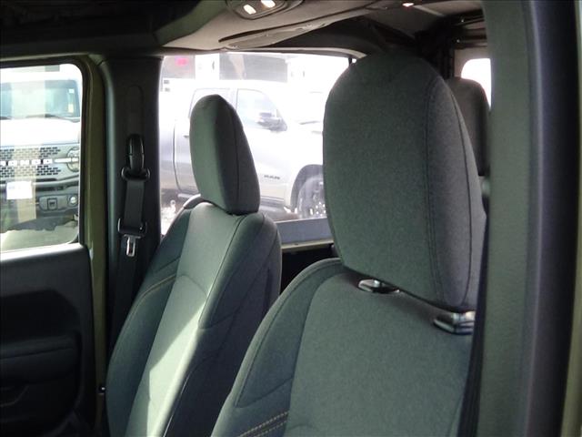 2025 Jeep Wrangler Sport:C6872