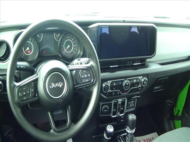 2025 Jeep Wrangler Sport:C6873