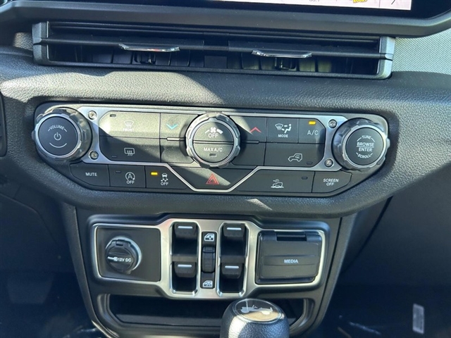 2026 Jeep Wrangler Sport S:26-039