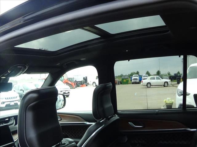 2025 Jeep Grand Cherokee L Summit:C6769
