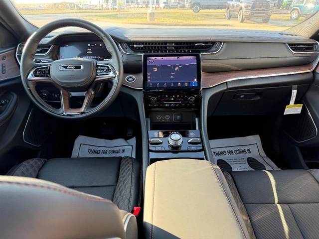 2025 Jeep Grand Cherokee L Summit:25-237