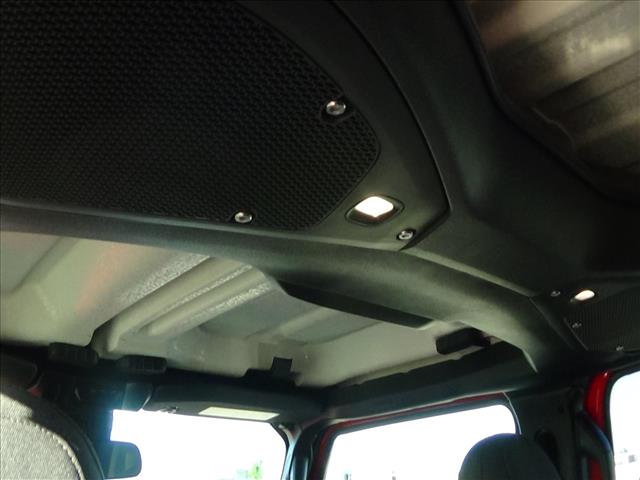2025 Jeep Wrangler Sahara 4xe:C6974