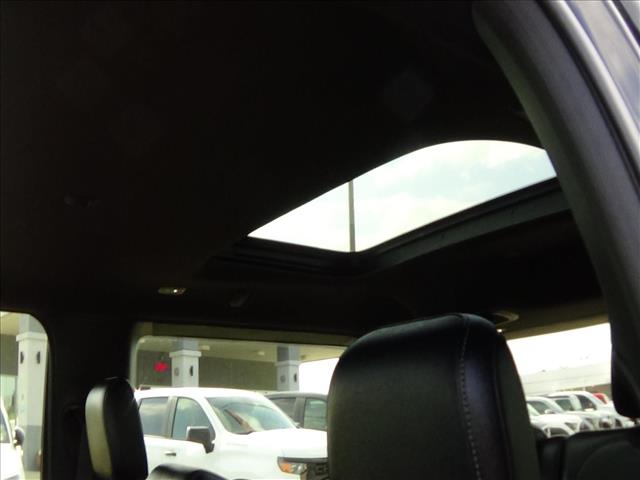 2024 Jeep Wagoneer Base:C6877