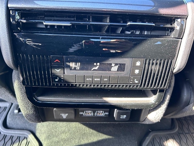 2024 Wagoneer Wagoneer Base