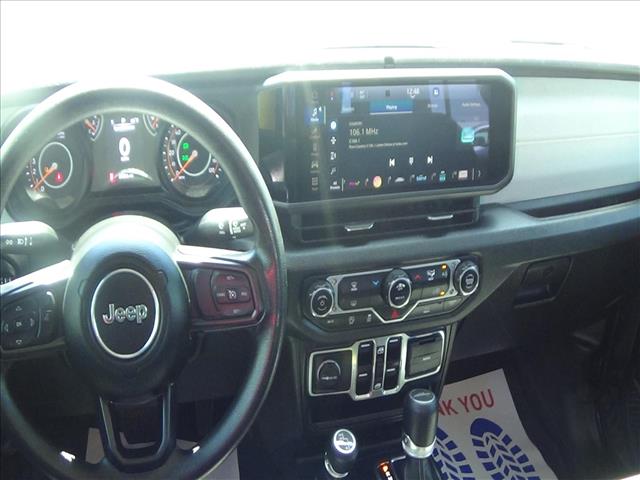 2024 Jeep Gladiator NightHawk:C6913