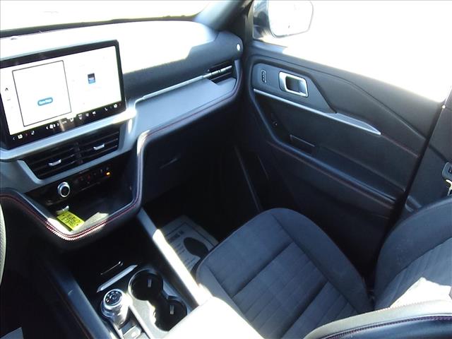2025 Ford Explorer ST-Line:C7103