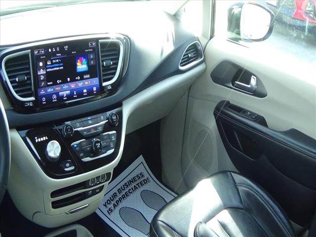 2024 Chrysler Voyager LX:C6451