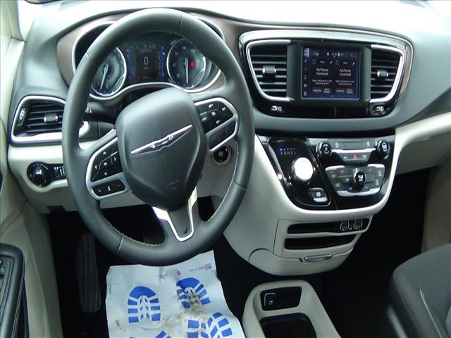 2023 Chrysler Voyager LX:C6853