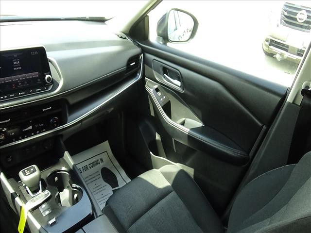 2025 Nissan Rogue SV:C7060
