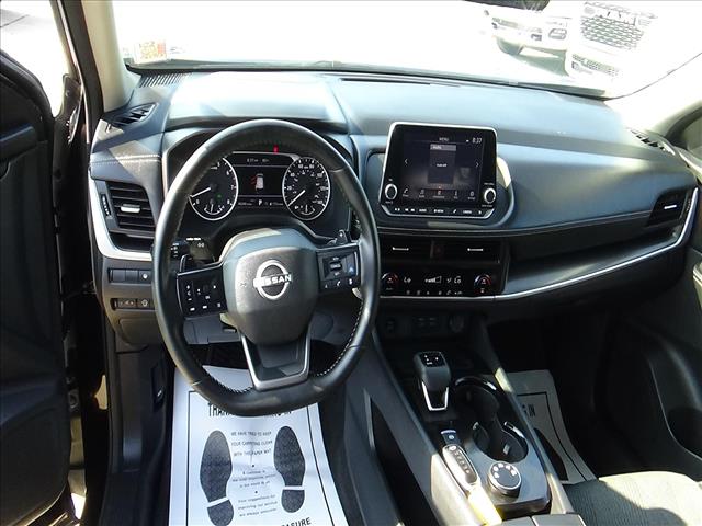2025 Nissan Rogue SV:C7051