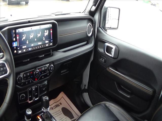 2024 Jeep Wrangler Sahara:C6752